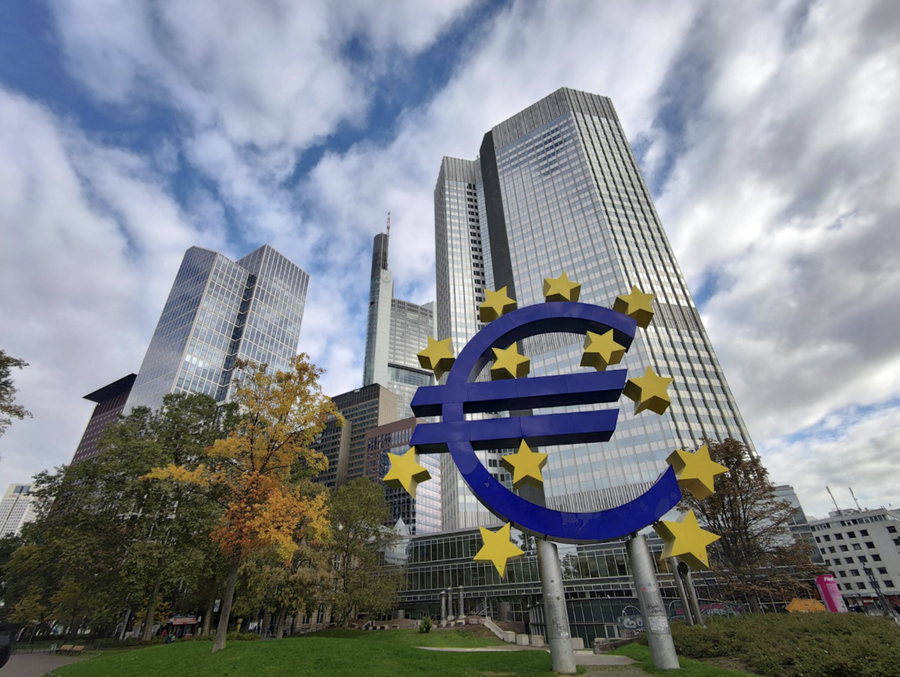 Tassi giù di un quarto di punto: la BCE cerca riparo nella spesa per la difesa