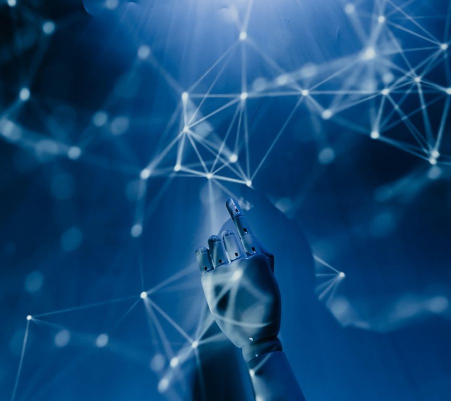 La rivoluzione nell’era dell’Intelligenza Artificiale. Il pronostico: in 10 anni il Pil italiano salirà di 38 miliardi con un aumento della produttività del 1,8%  