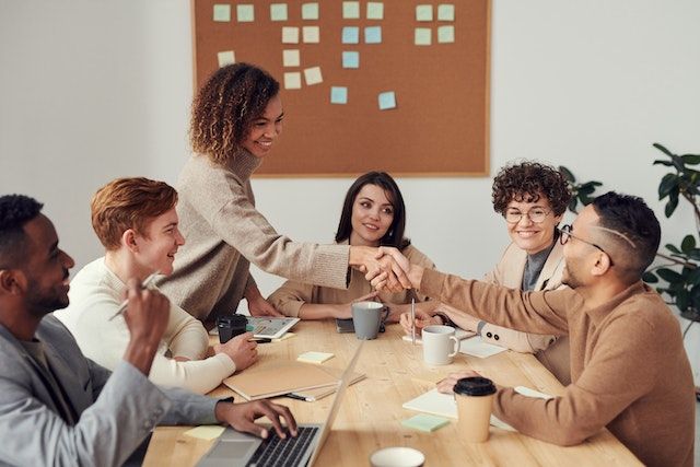 Confcommercio: mercato del lavoro - occupazione torna a crescere ma restano criticità
