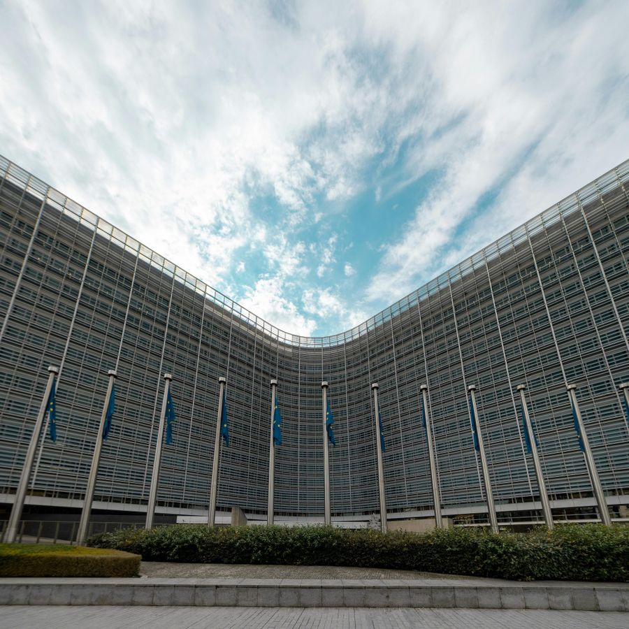 Erasmus+ 2024: 4,3 miliardi di € per sostenere la mobilità e la cooperazione nei settori dell'istruzione, della formazione, della gioventù e dello sport