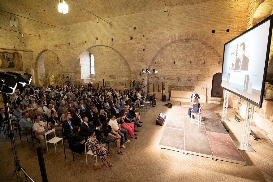 Global Meeting Industry Day, boom per il mercato degli eventi B2B (+80% entro il 2032 a 1.400 miliardi): dagli esperti ecco le 5 ragioni per parteciparvi