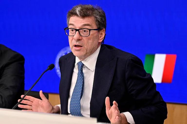 Sul superbonus è alta tensione tra Tajani e Giorgetti
