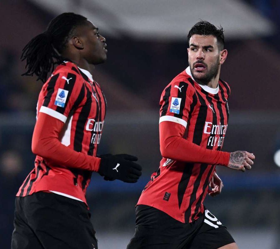 Hernandez e Leao in gol, Milan vince 2-1 a Como