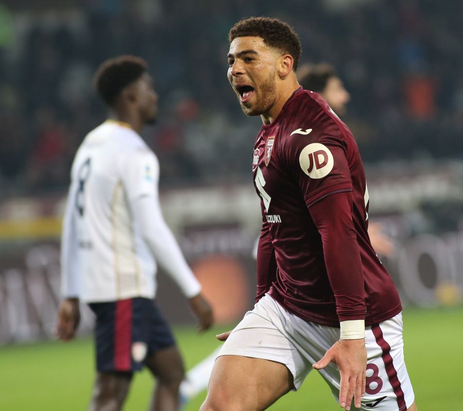 Doppietta di Adams, il Torino batte 2-0 il Cagliari