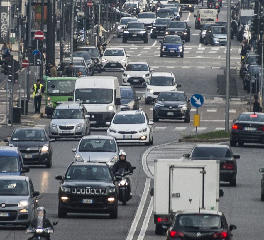 A gennaio in calo il mercato dell’auto