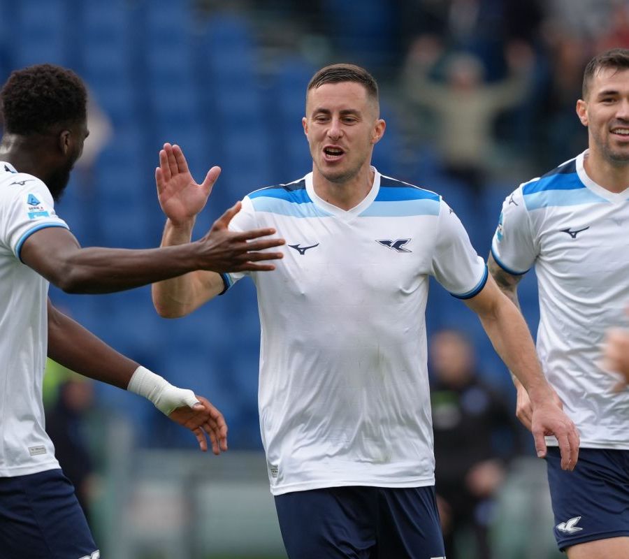La Lazio travolge il Monza 5-1 e torna al quarto posto