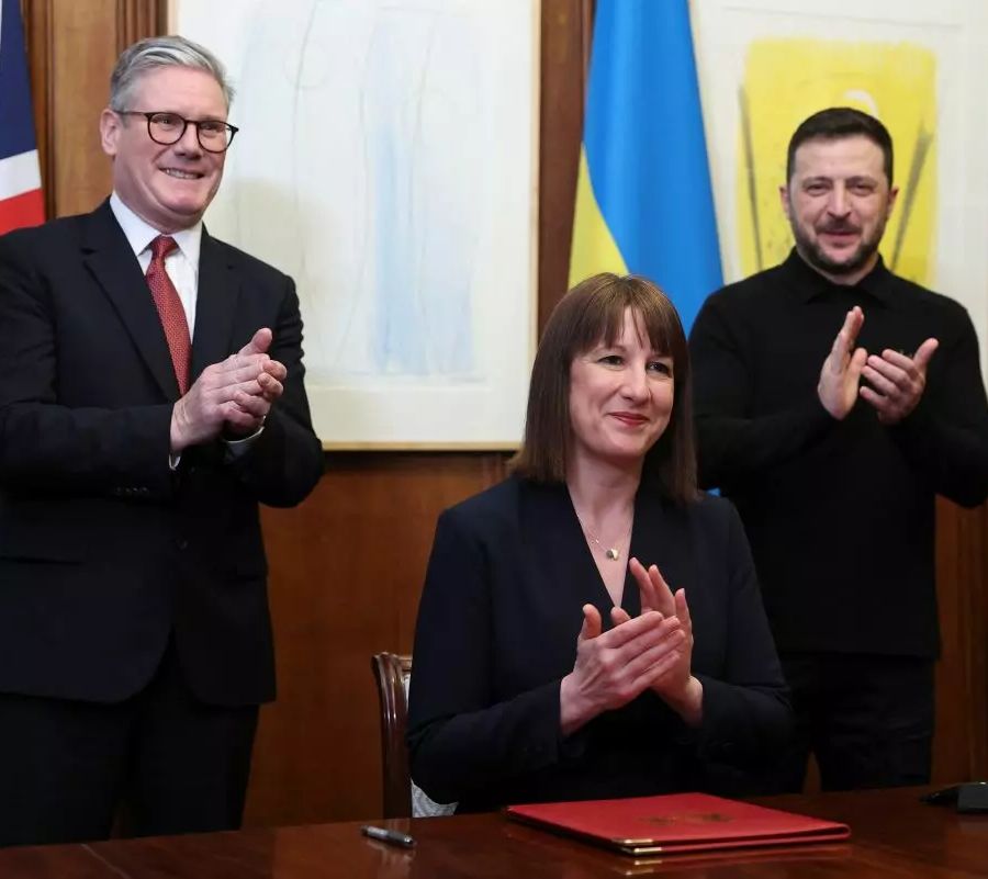 Zelensky “Accordo con Starmer per prestito per difesa Ucraina”