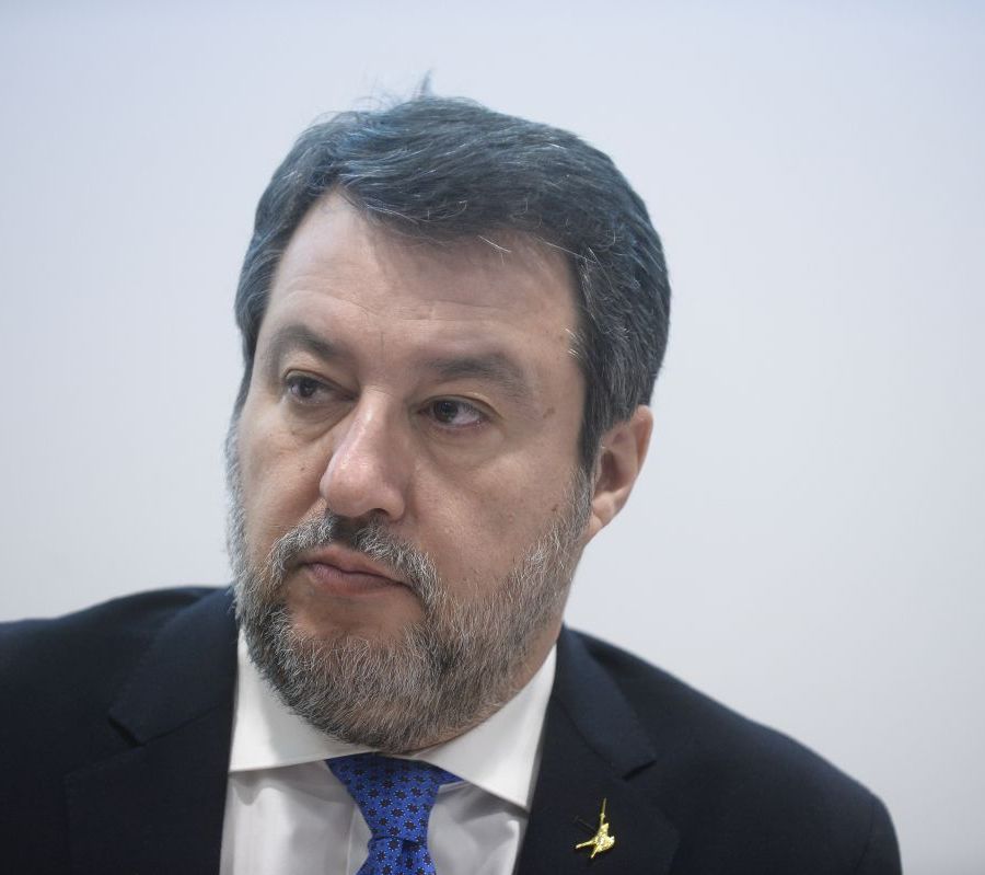 Salvini “Italia può dialogare con Trump, no all’esercito europeo”