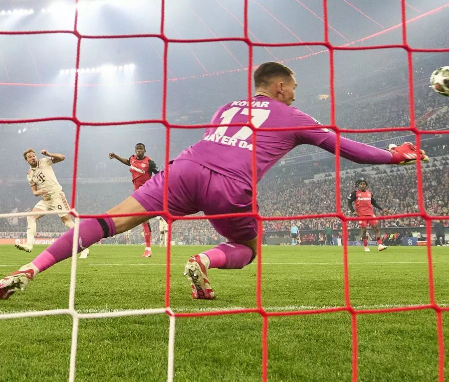 Il Bayern Monaco travolge il Bayer 3-0, doppietta per Kane