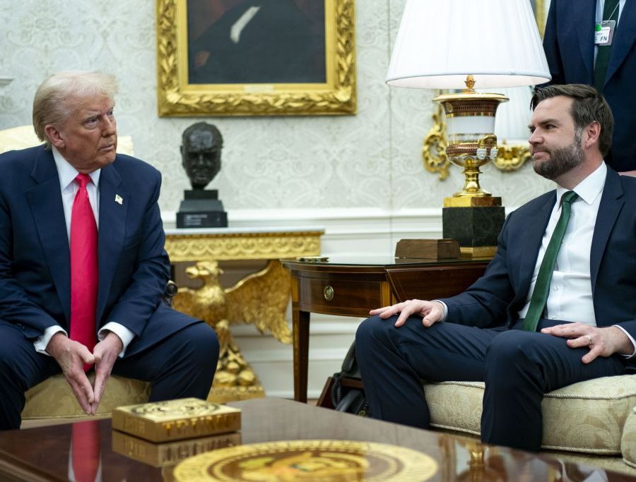 Trump sta con Vance e attacca “Gli europei sono dei parassiti”