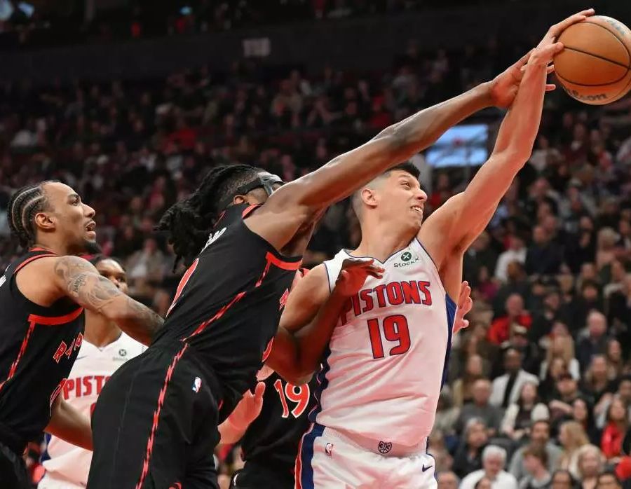 Vittoria e play-off per Detroit, 5 punti di Fontecchio a Toronto