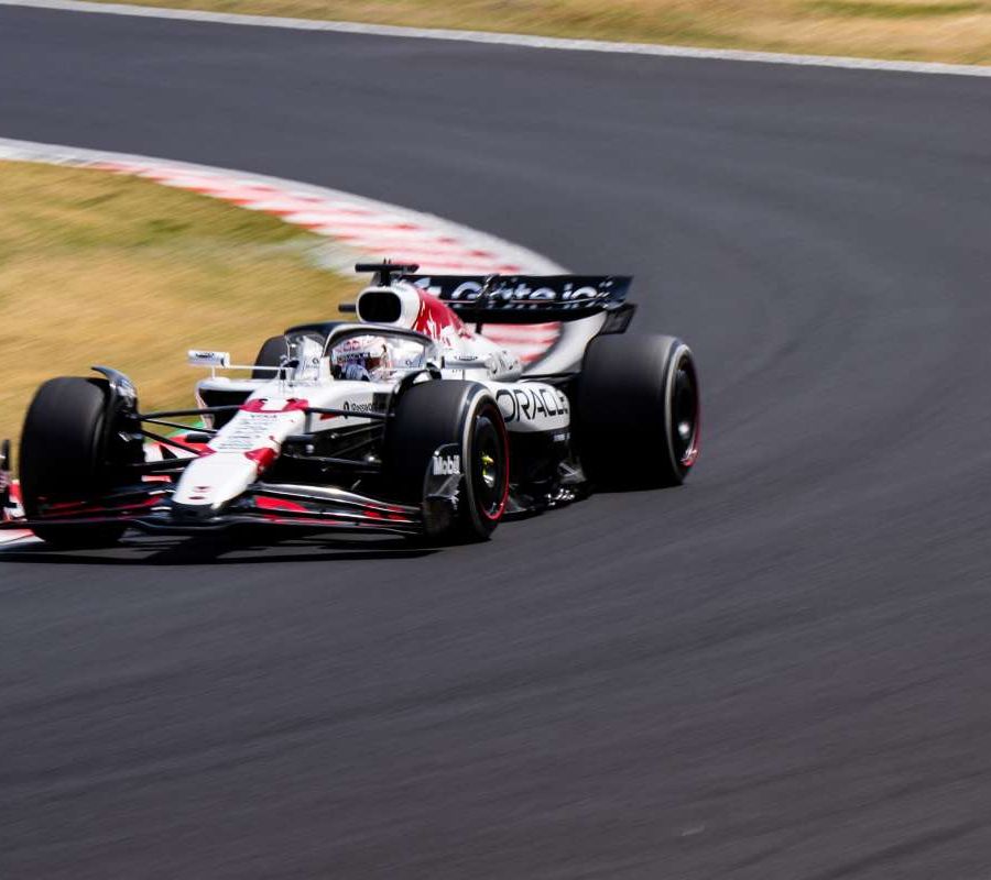 Pole stratosferica di Verstappen a Suzuka, beffate le McLaren