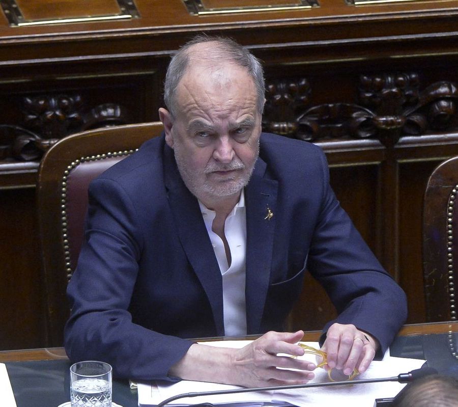 Autonomia, Calderoli “Non è finita, alzare voce”