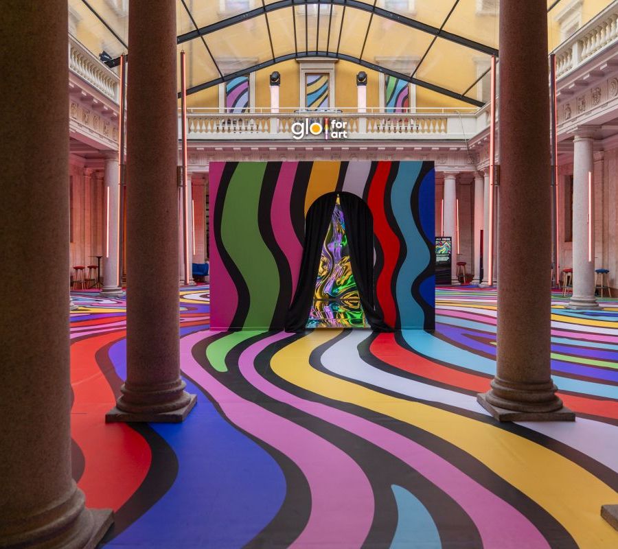 glo for art apre la Milano Design Week con l’installazione Hyper Portal