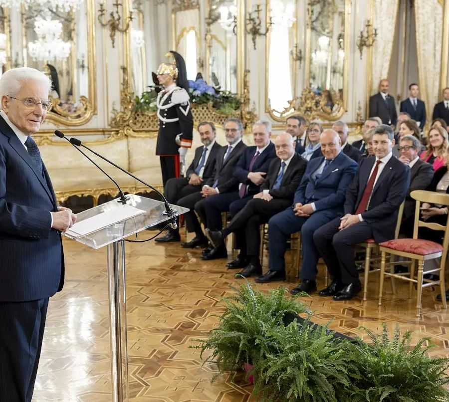 Mattarella “Di fronte a pericoli nuovi polizia dà sicurezza e speranza”