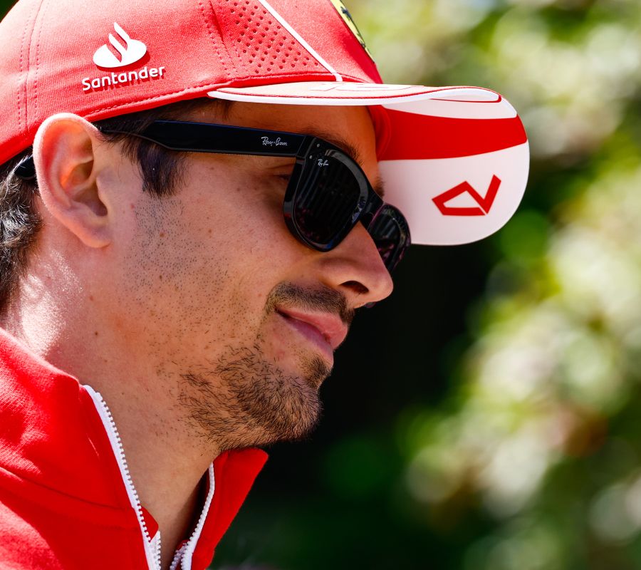 Gp Bahrain, Leclerc in prima fila dopo penalizzazione piloti Mercedes