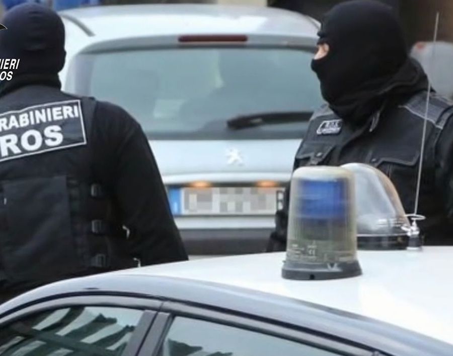 Aiutò il boss Messina Denaro durante la latitanza, arrestata insegnante