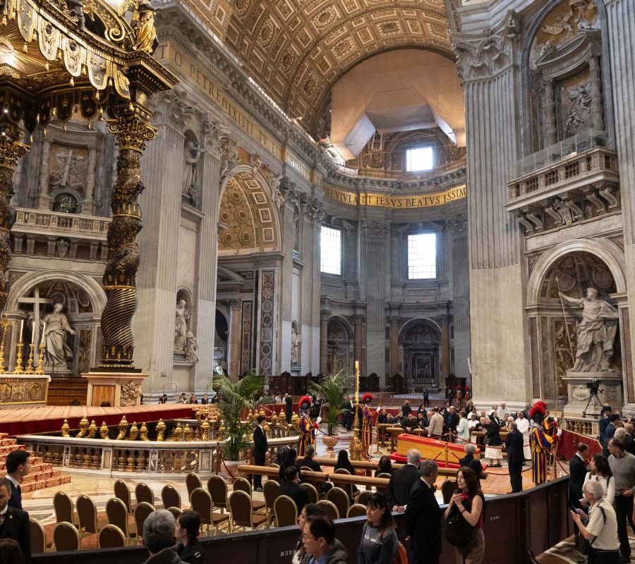 Papa, in 24 ore 50mila accessi alla basilica di San Pietro