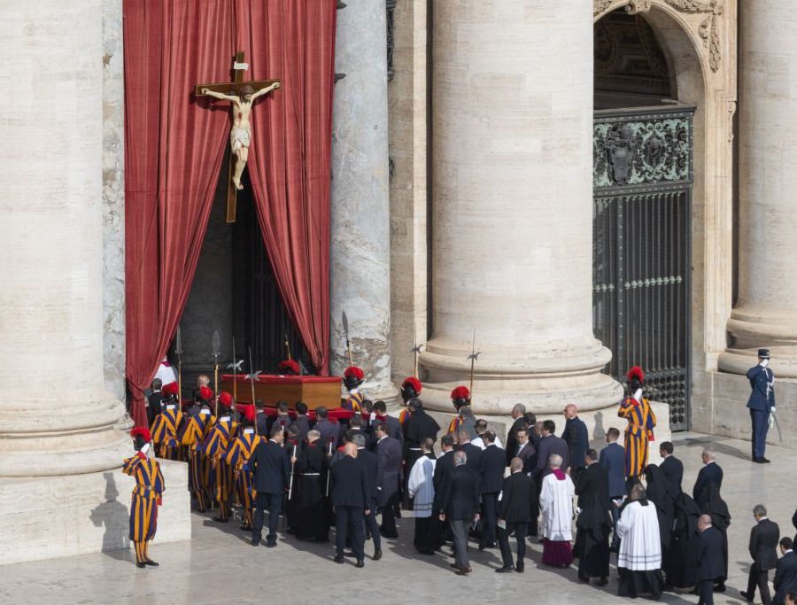 Il giorno dell’addio a Papa Francesco