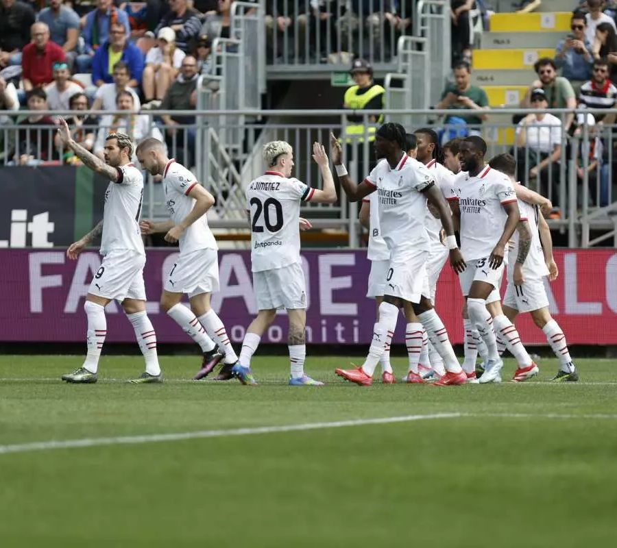 Pulisic e Gimenez espugnano il Penzo, Venezia-Milan 0-2