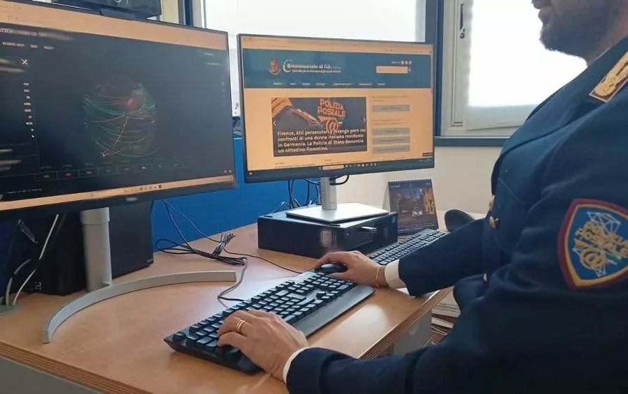 Trovati con file pedopornografici, tre arresti in Sicilia