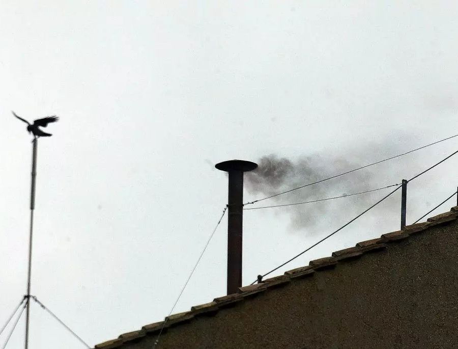 Fumata nera alla prima votazione per eleggere il Papa