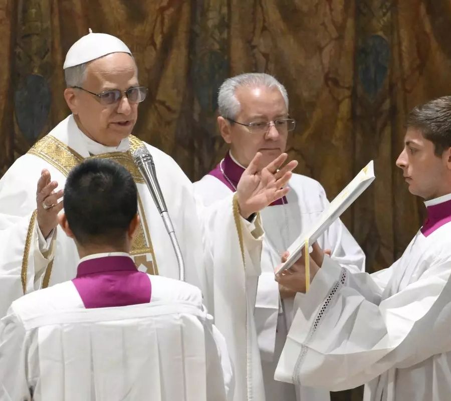 Leone XIV conferma provvisoriamente tutti gli incarichi della Curia