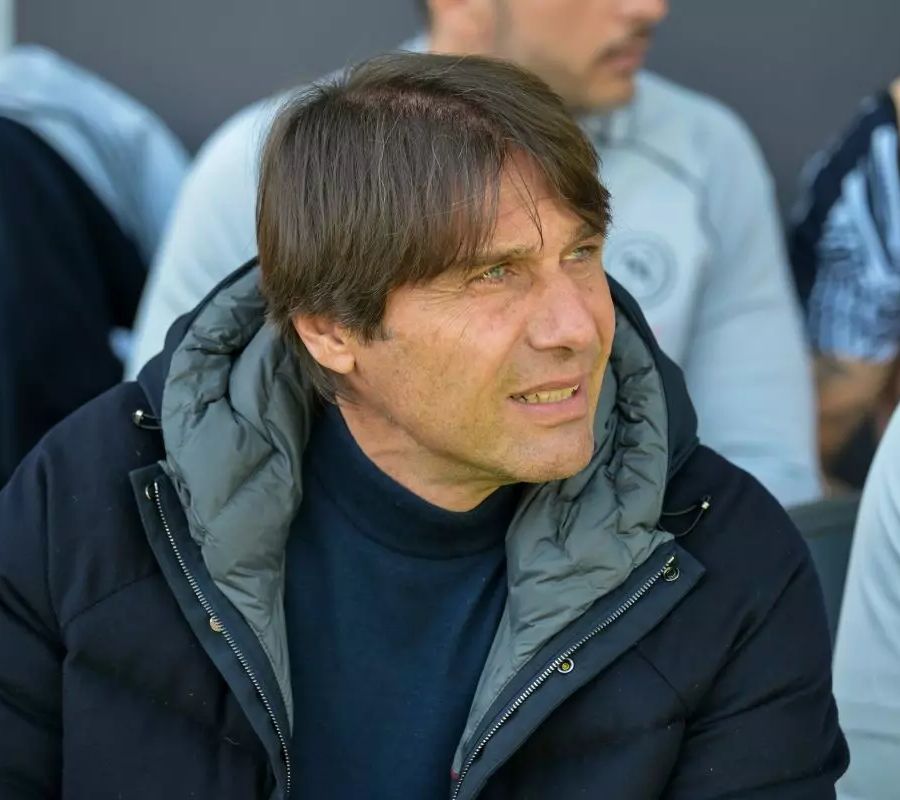 Conte “Ai tifosi interessa lo scudetto del Napoli, non il mio futuro”