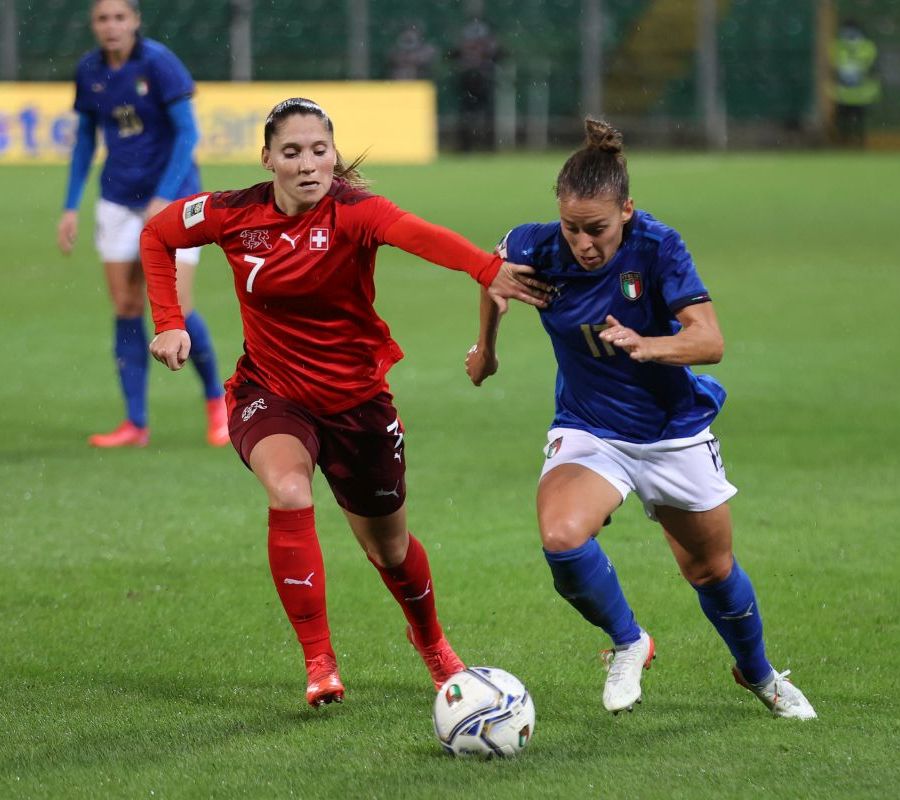 La metà degli italiani vuole andare in Svizzera per Uefa Women’s Euro