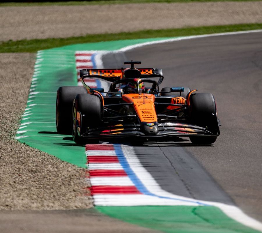 Le McLaren dominano il venerdì di Imola, Piastri il più veloce