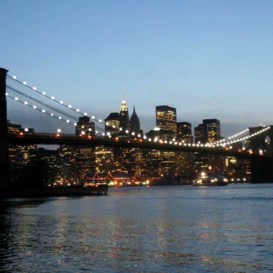 Veliero contro Ponte di Brooklyn a New York, 2 morti e 17 feriti