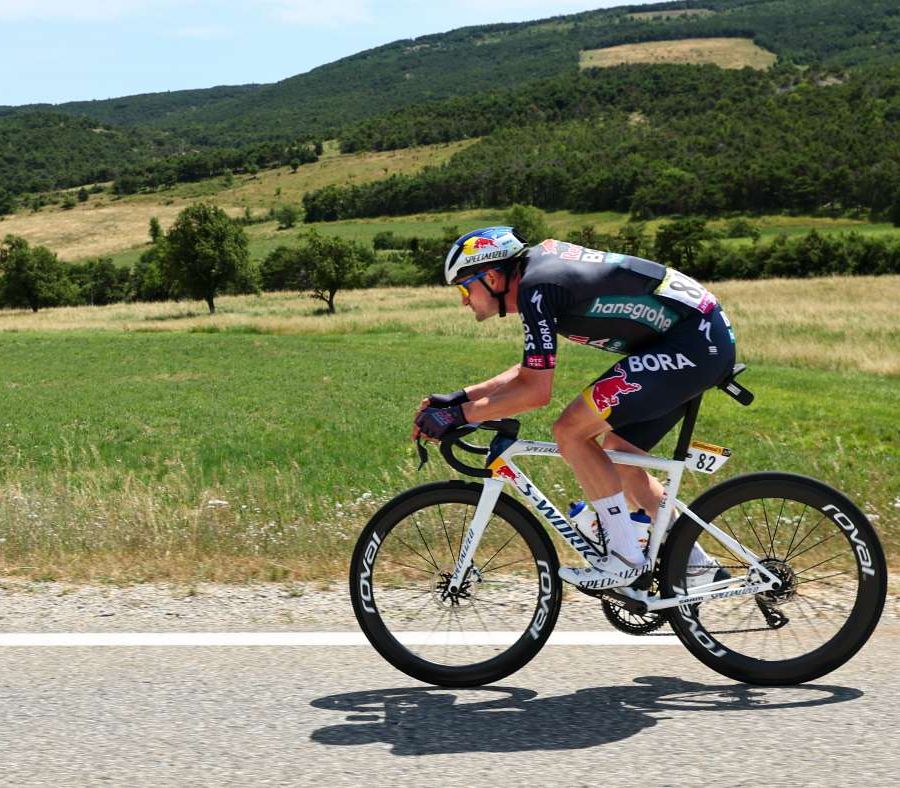 Denz vince a Cesano Maderno, Del Toro resta maglia rosa