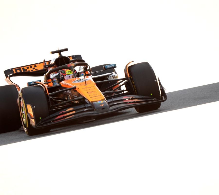 McLaren davanti a tutti nel venerdì di Barcellona