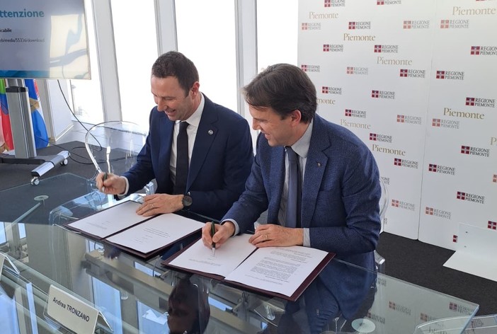 Il Piemonte vola alto. Il 20% degli addetti italiani dell’aerospazio è nella regione Il Piemonte vola alto. Il 20% degli addetti italiani dell’aerospazio è nella regione