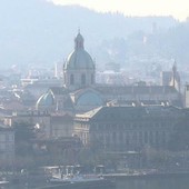 Smog in Lombardia, scattano le restrizioni a Como dopo il superamento dei limiti di PM10 Smog in Lombardia, scattano le restrizioni a Como dopo il superamento dei limiti di PM10