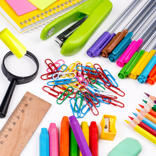 Penne, quaderni e... pericoli nascosti: la nuova sfida della sicurezza nella cancelleria scolastica