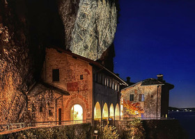 Musica e spiritualità all'Eremo di Santa Caterina: cinque concerti tra Medioevo e Bach sul Lago Maggiore Musica e spiritualità all'Eremo di Santa Caterina: cinque concerti tra Medioevo e Bach sul Lago Maggiore