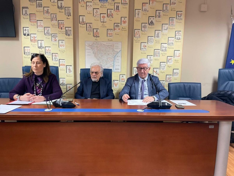 Vertenza Smart Paper, Cupparo in Terza Commissione: "Salvaguardati tutti i posti di lavoro, ora serenità in vista delle assunzioni" Vertenza Smart Paper, Cupparo in Terza Commissione: "Salvaguardati tutti i posti di lavoro, ora serenità in vista delle assunzioni"