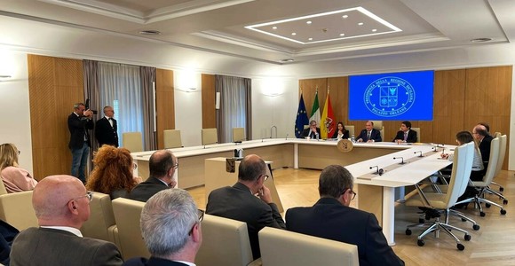 Regione Siciliana, Schifani convoca i dirigenti: «Più controlli per prevenire illeciti e corruzione» Regione Siciliana, Schifani convoca i dirigenti: «Più controlli per prevenire illeciti e corruzione»