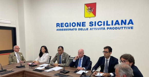 Sanità siciliana, dieci milioni per il 116117: via alle centrali operative di Palermo e Catania