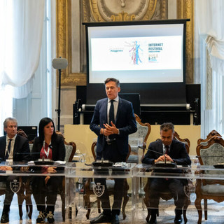 Internet Festival 2026, l’intelligenza artificiale riapre il dibattito su lavoro, diritti e responsabilità