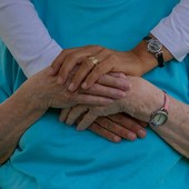Pensione anticipata per i caregiver. Una possibilità (a certe condizioni)