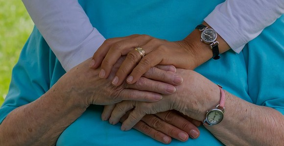 Pensione anticipata per i caregiver. Una possibilità (a certe condizioni) Pensione anticipata per i caregiver. Una possibilità (a certe condizioni)