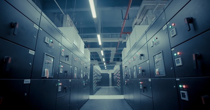 Data center e intelligenza artificiale: un mercato da 1.000 miliardi di dollari. L'Italia si candida a hub del Mediterraneo