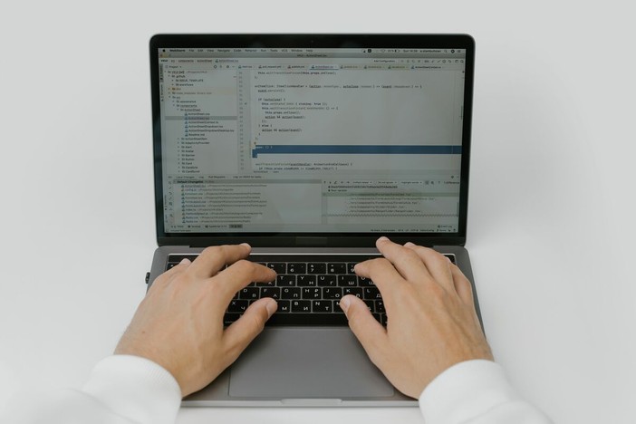Partite IVA, in arrivo contributi fino a 20 mila euro per software e sicurezza digitale Partite IVA, in arrivo contributi fino a 20 mila euro per software e sicurezza digitale