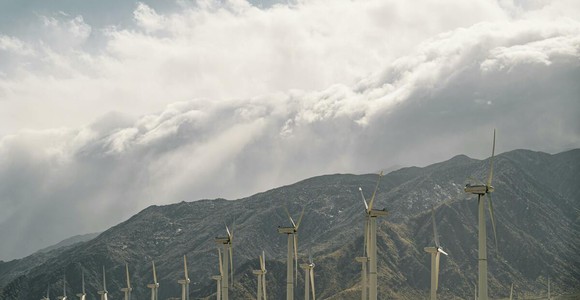 Rinnovabili in frenata: minori installazioni e incertezza sui costi nel 2025