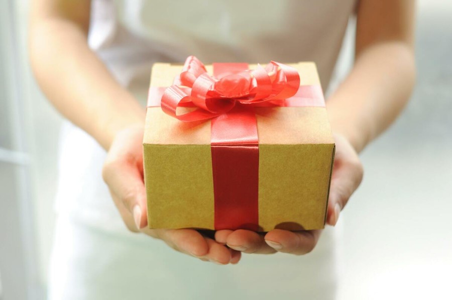Cosa rischia l’imprenditore per un piccolo regalo ad un pubblico dipendente? Cosa rischia l’imprenditore per un piccolo regalo ad un pubblico dipendente?