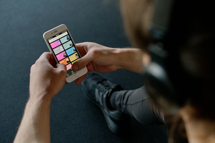 Fenomeno da record Spotify, 150 milioni di euro il valore delle royalty generate dagli artisti italiani nel 2024