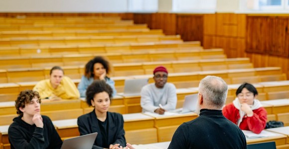 Regione Veneto - Università e imprese, la Regione porta nelle aziende i brevetti degli Atenei. Presidente Stefani: “Le idee dei nostri giovani devono diventare innovazione e lavoro” Regione Veneto - Università e imprese, la Regione porta nelle aziende i brevetti degli Atenei. Presidente Stefani: “Le idee dei nostri giovani devono diventare innovazione e lavoro”
