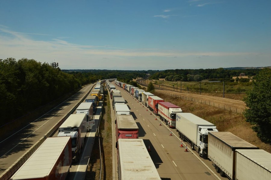 Tir fermi in Sicilia, il caro gasolio presenta il conto